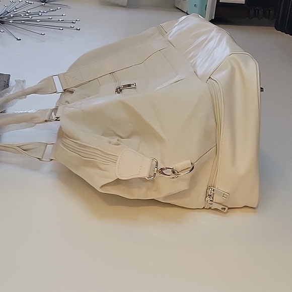 NWOT Beautiful Carry-on Bag - Picture 4 of 12